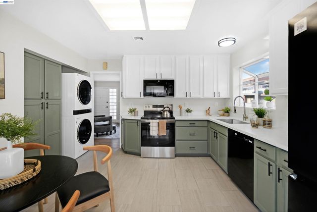 28458 Etta Ave, Hayward, CA 94544