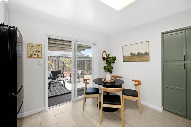 28458 Etta Ave, Hayward, CA 94544