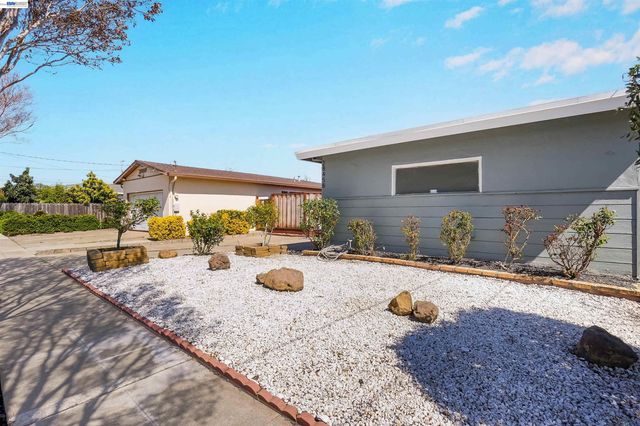 28458 Etta Ave, Hayward, CA 94544