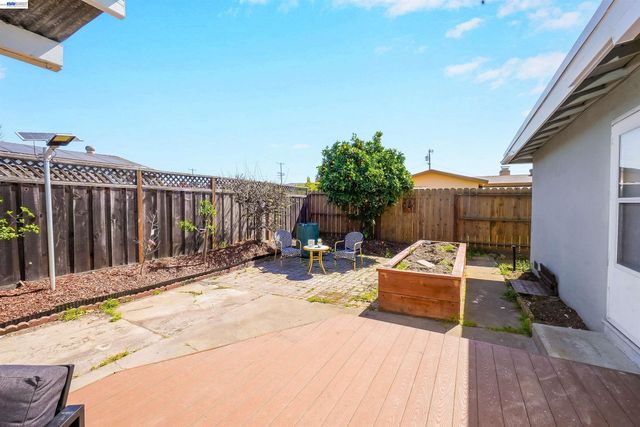 28458 Etta Ave, Hayward, CA 94544