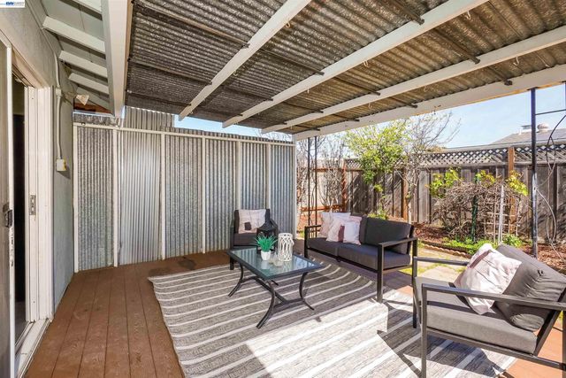 28458 Etta Ave, Hayward, CA 94544