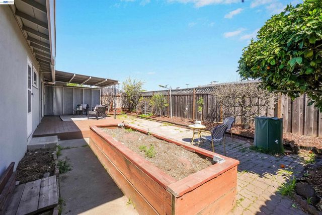 28458 Etta Ave, Hayward, CA 94544