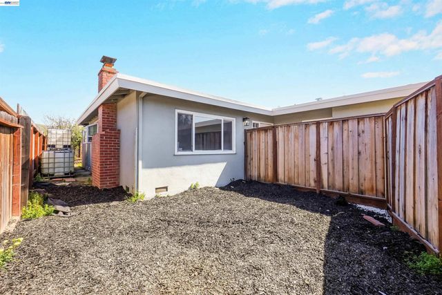 28458 Etta Ave, Hayward, CA 94544