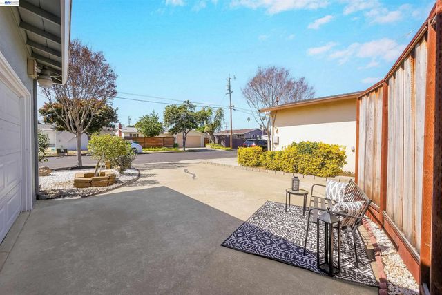 28458 Etta Ave, Hayward, CA 94544