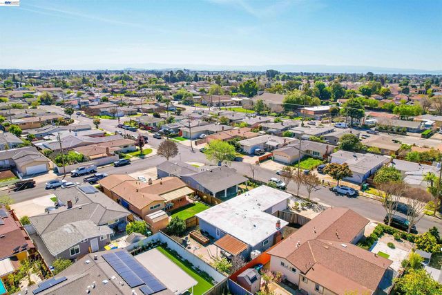 28458 Etta Ave, Hayward, CA 94544
