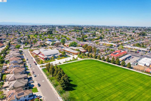 28458 Etta Ave, Hayward, CA 94544