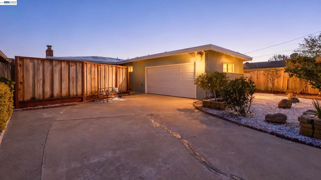 28458 Etta Ave, Hayward, CA 94544