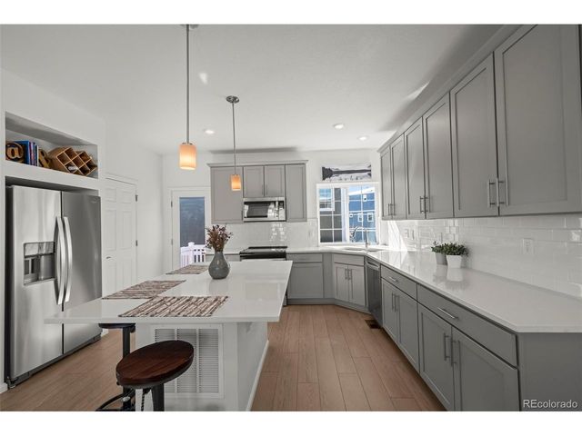 1016 Sugarloaf Ln, Erie, CO 80516