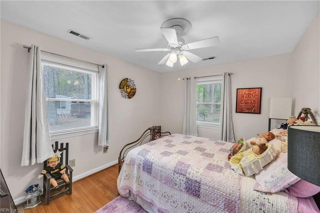 21 Executive DR, Newport News, VA 23606