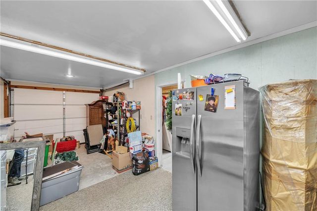 21 Executive DR, Newport News, VA 23606