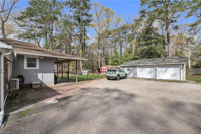 21 Executive DR, Newport News, VA 23606