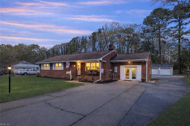 21 Executive DR, Newport News, VA 23606