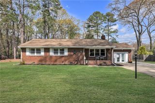 21 Executive DR, Newport News, VA 23606