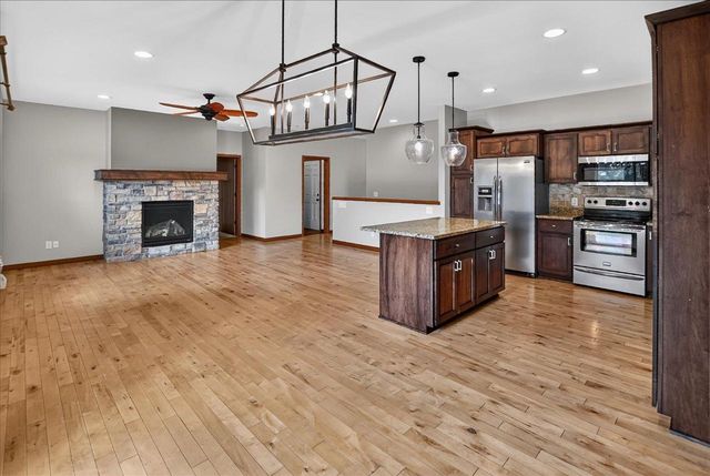 8927 Sunstone Lane, Middleton, WI 53562