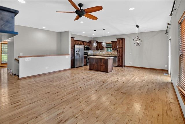 8927 Sunstone Lane, Middleton, WI 53562