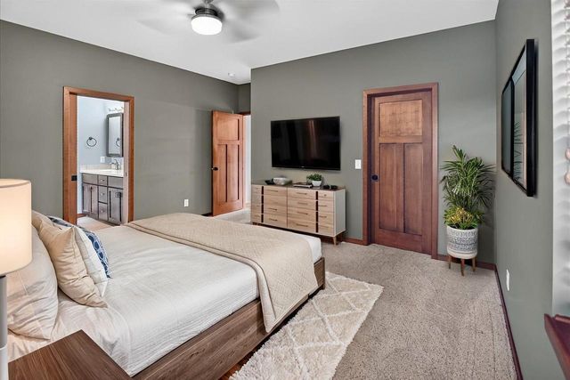 8927 Sunstone Lane, Middleton, WI 53562