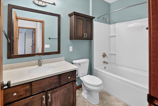8927 Sunstone Lane, Middleton, WI 53562
