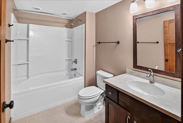 8927 Sunstone Lane, Middleton, WI 53562