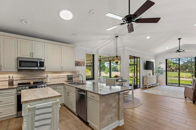 1509 SW Mockingbird Circle, Port St Lucie, FL 34986