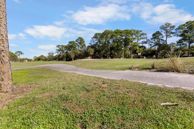 1509 SW Mockingbird Circle, Port St Lucie, FL 34986