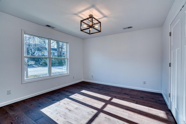 110 E Gray Street, Newburgh, IN 47630