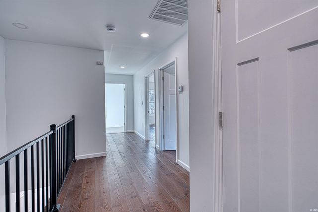 110 E Gray Street, Newburgh, IN 47630