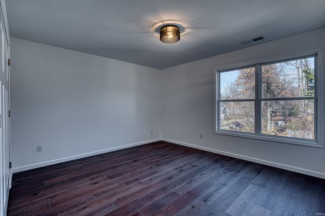 110 E Gray Street, Newburgh, IN 47630