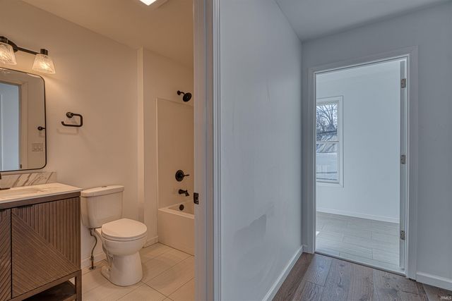 110 E Gray Street, Newburgh, IN 47630