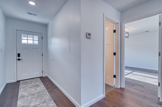 110 E Gray Street, Newburgh, IN 47630