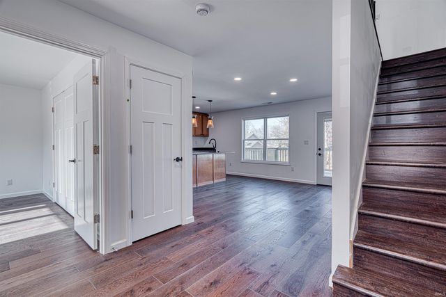 110 E Gray Street, Newburgh, IN 47630