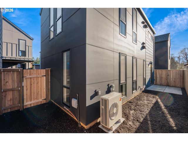 5488 Se Boise St, Portland, OR 97206