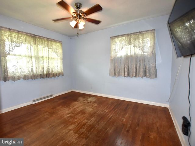 311 OAKWOOD DR, Newfield, NJ 08344