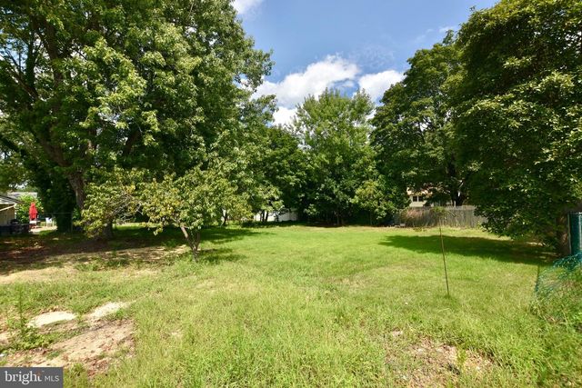 311 OAKWOOD DR, Newfield, NJ 08344