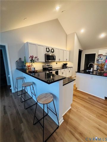 2211 Silver St, Aylett, VA 23009