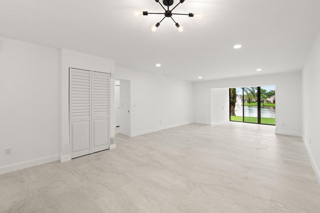 9293 Vista Del Lago 15c, Boca Raton, FL 33428