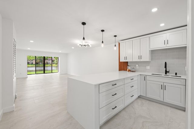 9293 Vista Del Lago 15c, Boca Raton, FL 33428