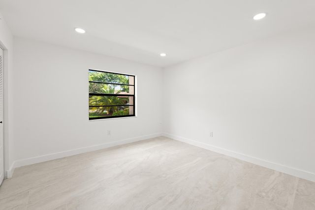 9293 Vista Del Lago 15c, Boca Raton, FL 33428