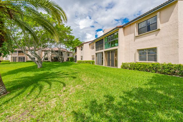 9293 Vista Del Lago 15c, Boca Raton, FL 33428