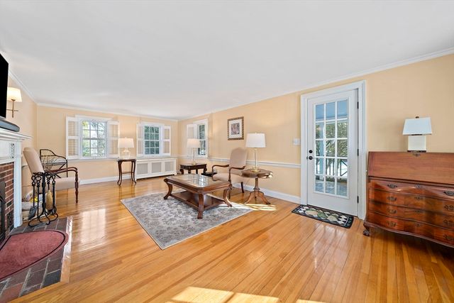 20 Dunbar St, Canton, MA 02021