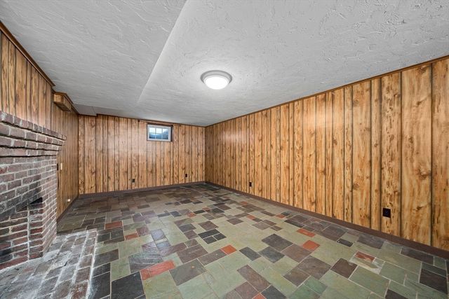 20 Dunbar St, Canton, MA 02021