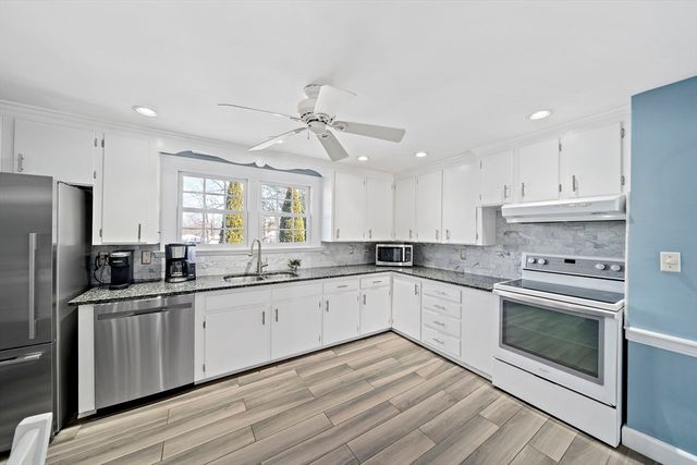 20 Dunbar St, Canton, MA 02021