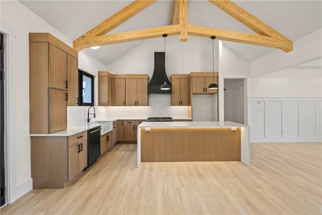 125 E Peninsula Drive, Laurens, SC 29360