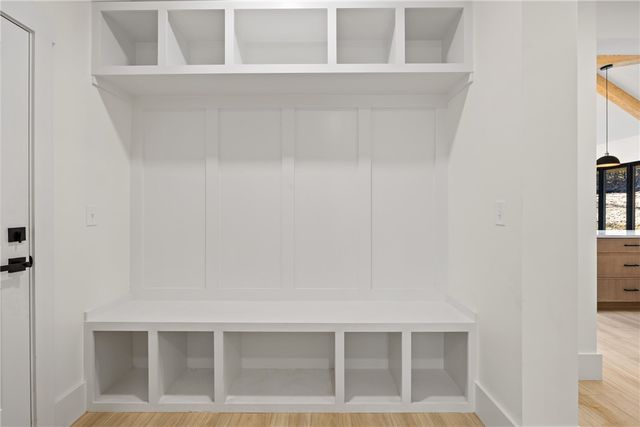 125 E Peninsula Drive, Laurens, SC 29360