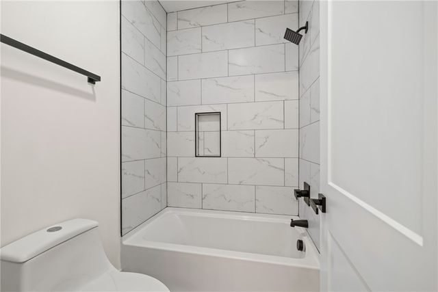 125 E Peninsula Drive, Laurens, SC 29360