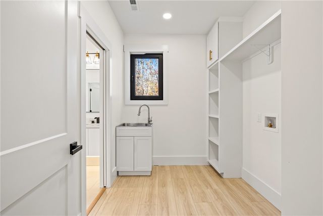 125 E Peninsula Drive, Laurens, SC 29360