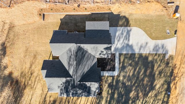 125 E Peninsula Drive, Laurens, SC 29360