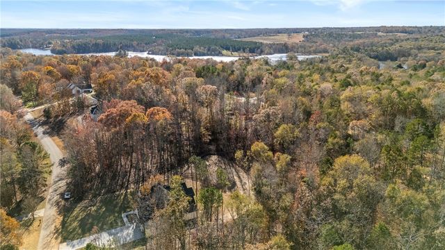 125 E Peninsula Drive, Laurens, SC 29360