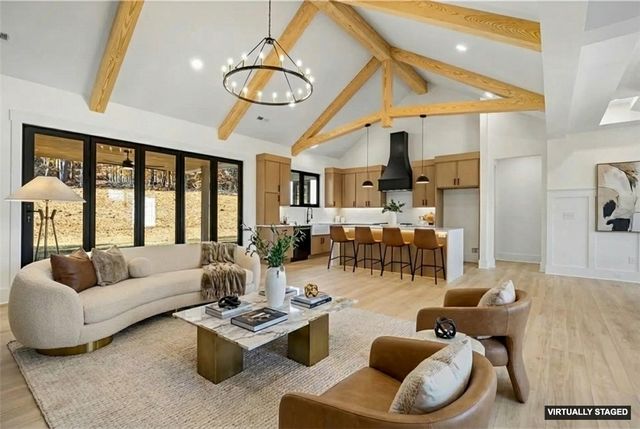 125 E Peninsula Drive, Laurens, SC 29360