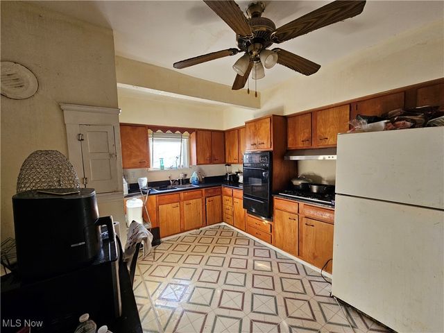 12414 Forest Grove Avenue, Cleveland, OH 44108