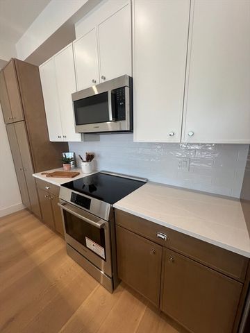 105 Sea Street 105, Quincy, MA 02169